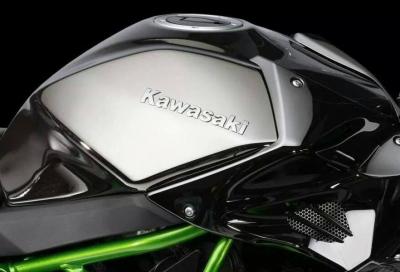 Kawasaki Ninja H2R: emozioni a fior di pelle